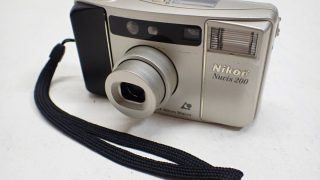 Nikon ニコン Nuvis 200 APS コンパクトフィルムカメラ 良品