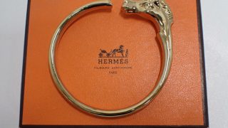 HERMES バングル シュバルホース ブレスレット 馬モチーフ ジェンダーレス ゴールド エルメス ヴィンテージ 中古品を買取しました|サイドエコ